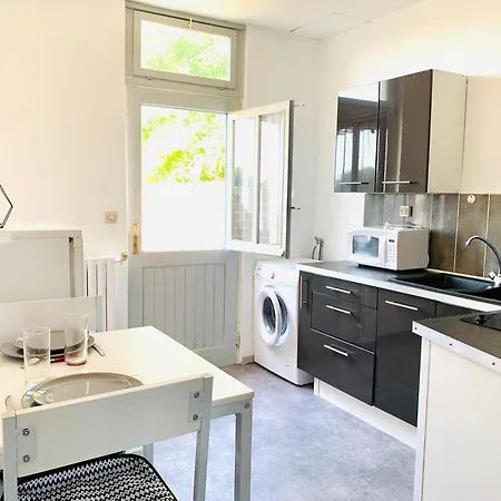 Confort - Wifi - Proche Tramway Apartment